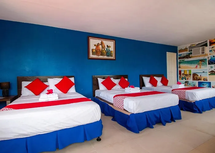 Oyo 853 Beach And Dive Hotel 3*